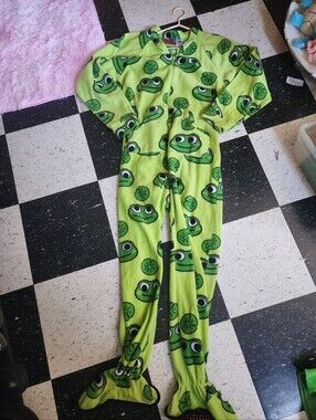 Footie Factory Frog with Lilypad Footed Onesie - Short